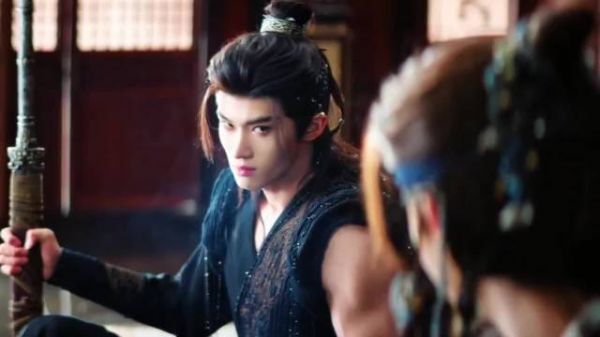 路人评厉劫幽默振刀反差萌,寄灵追问似兄弟相处