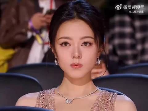 好可怕的打光，第一次这么直观女明星有多抗镜头！