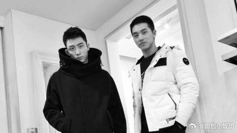 黄景瑜、许魏洲接受采访,许魏洲调侃黄景瑜,两人太有爱了