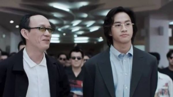 差点忘了何润东还演过《古惑仔》里的黑帮少爷， 那会儿奶凶奶凶的