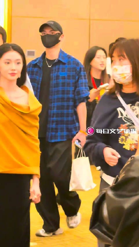 北影节开幕|优雅灵动的@刘浩存 期待亮相!