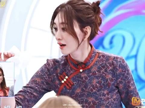 李小冉《乘风2026》挑战塞鼻孔笑翻网友