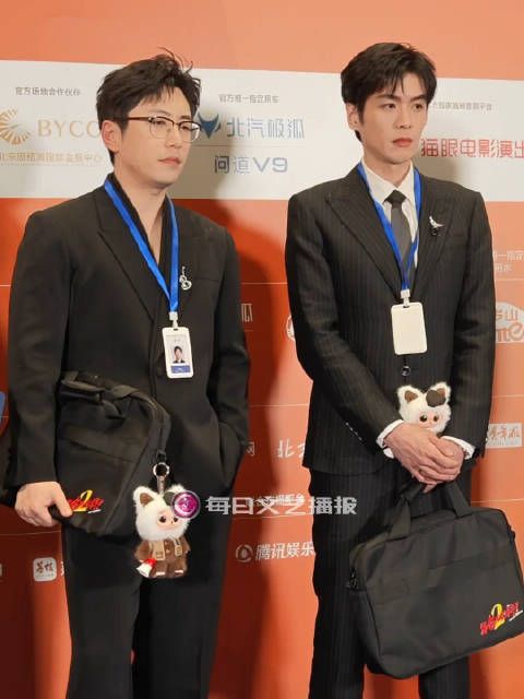 北影节开幕|《年会不能停2》剧组,大家看白客张若昀班味儿足吗?