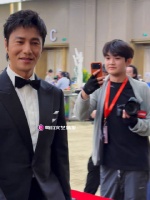 北影节开幕｜入行好多年陈坤依然帅得很突出～～怎么还害羞了