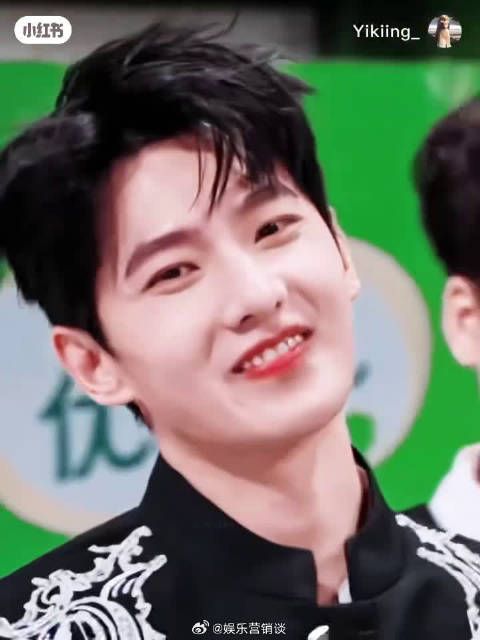 谁能拒绝又帅又搞笑的杨洋！综艺里的名场面值得反复循环观看！