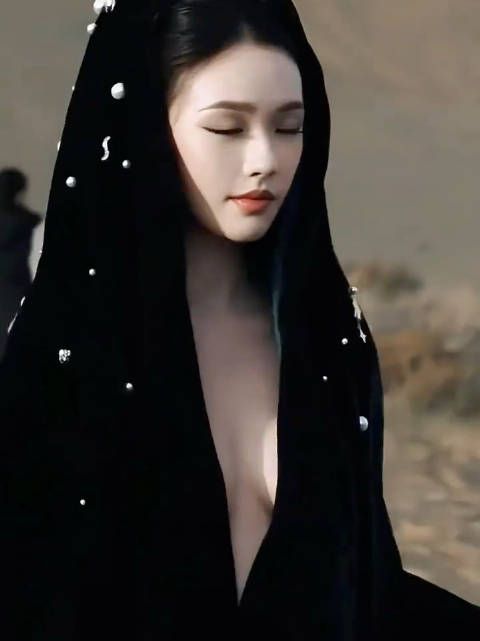 林允说实话，这个眼神非常有妈味