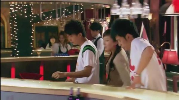 爱情公寓:张伟只理解飞机中的战斗机