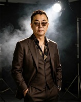 先锋派作家王新作词歌曲《莫负人生走一回》正式上线