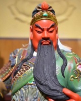 为何民间供奉的大多是闭眼关公？老木匠：他睁眼的代价太大了