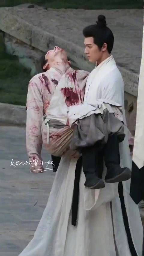 李昀锐饰演诸葛玥冰湖重生戏份痛抱逝者