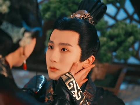 郝富申胡亦瑶二搭短剧蔻蔻开播