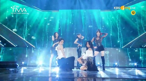 七年前的今天(190424)，Red Velvet 在THE FACT MUSIC AWARDS中带来的现场舞台