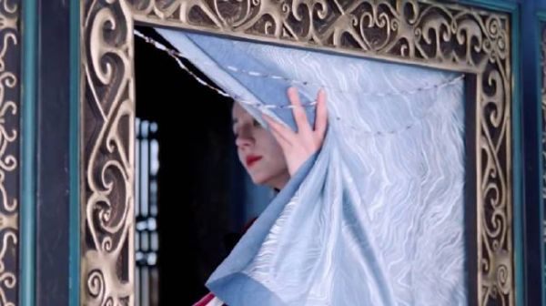 迪丽热巴千字长文剖析贺思慕孤独觉醒与因爱而生