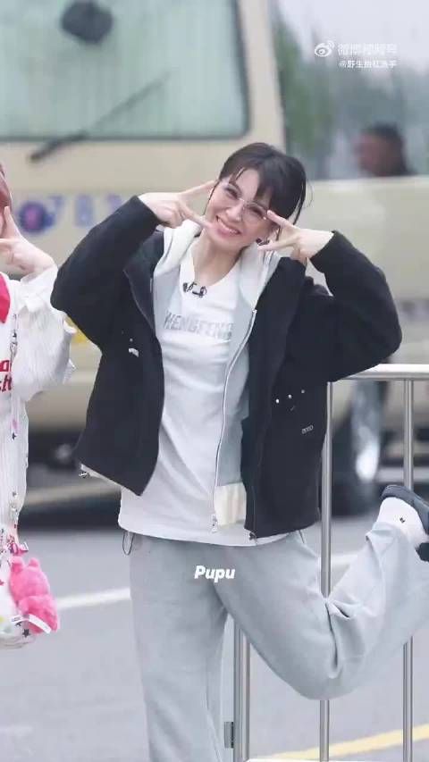 曾沛慈真的是好有活力的姐姐