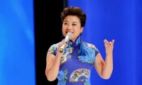57岁歌唱家张也未婚引热议：不结婚的人生，照样能活得通透舒展