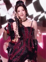 唐艺昕二公这个小恶魔妆造真的美得我想哭