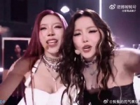 庄法清冷氛围感拉满，独特气质让舞台更有记忆点
