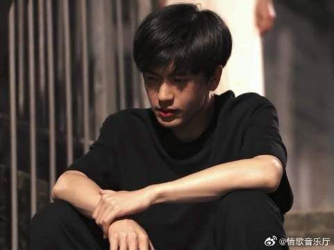 不愿看到你流泪的眼睛