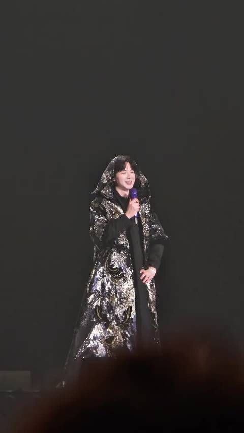 没看够吗 没看够就接着开喽 很宠溺的语气 不能画饼了，饼太多了