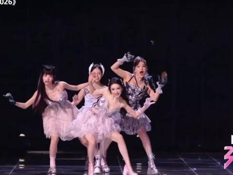 乌兰图雅演唱中脱口而出啥玩意儿