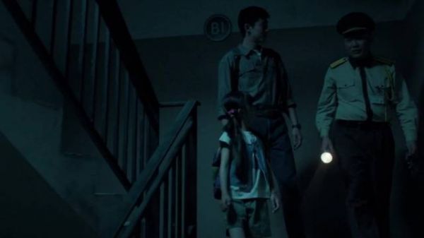 悬疑剧《黑夜告白》恐怖镜头引热议，钱经理带血包藏头颅