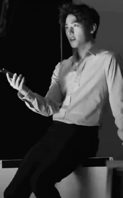 杨洋长发造型盘点，各时期风格魅力独特