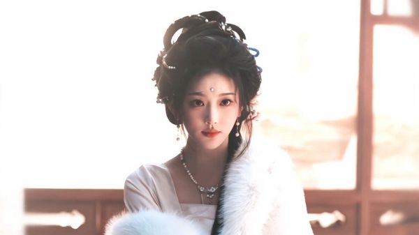 孔雪儿称不接俞浅浅角色是笨蛋，诠释女性自爱