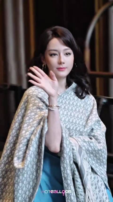 这个状态简直了（cr logo） 迪丽热巴