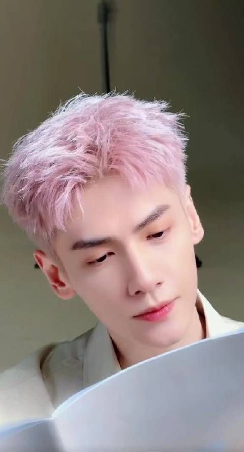 罗云熙舞台演绎精准铿锵，以赤诚诠释角色获赞