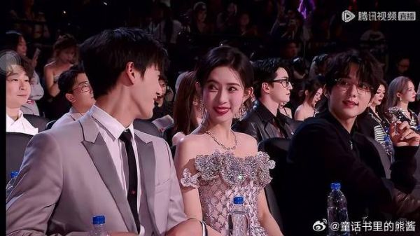 好甜的豹猫～孟子义李昀锐昀牵孟绕李昀锐孟子义对视好甜