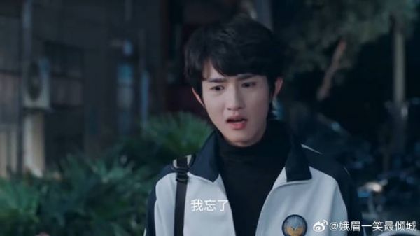 校草准备回家，怎料因自行车太帅被偷，这运气没谁了