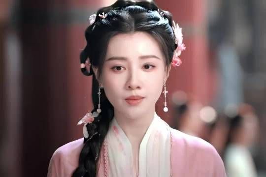 嗑千乔百湄嗑得正上头，结果告诉我他俩是世俗仇敌