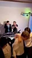 美国国务卿鲁比奥被发现在婚礼上担任 DJ！
