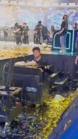 我们的快乐建立在别人不想上的班
