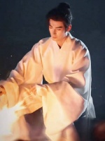 陈星旭路透，萤火中的素衣美男子太迷人了！