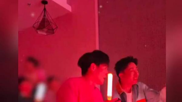李维嘉发谢娜演唱会vlog，现场氛围超嗨皮！