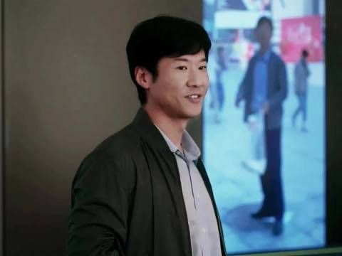 低智商犯罪热度破万，张一昂角色引观众共鸣
