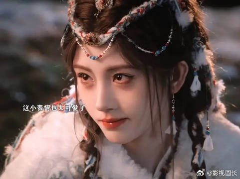 看月鳞绮纪吃顶级细糠