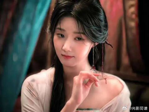 这个噜噜晓太妩媚了！