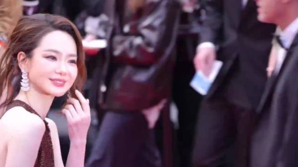 戚薇戛纳推广东方美学获赞