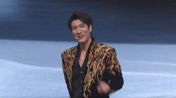 王力宏点赞腾势N9闪充版，称颜值实力双双在线