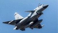 巴铁空战真相曝光！爱立眼指挥F-16，歼-10CE独自斩落敌机!