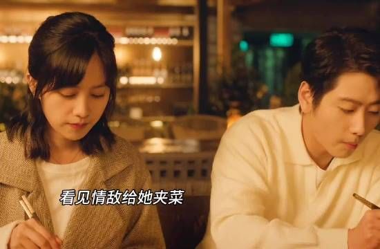 明明心里有他，却不能跟他在一起，这种感觉或许只有自己懂吧！
