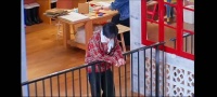 贺峻霖手工再现经典场面，被胶水粘手梦回五年前