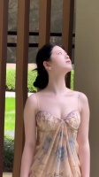 姐姐身上这种温婉又大气的气质也太绝了，像从画里走出来的一样
