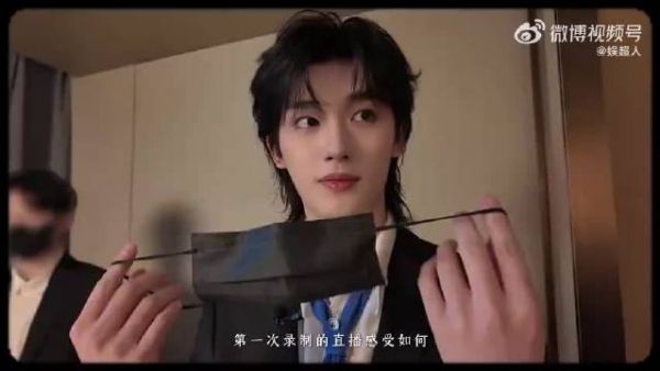 谁懂这个丁程鑫自己说出“误人巨人国”有多好笑