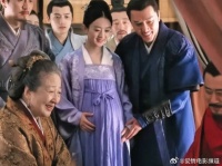 顾廷烨其实很会幽默接话 主要是看对谁