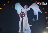 气质这一块永远折服于李小冉，伫立摩天轮之上温婉大方，氛围感直接拉满