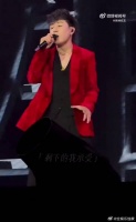 不惧现场直播压力，稳定输出优质演唱，胡彦斌凭借硬实力收获专业认可