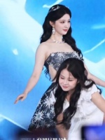 不知道还以为我船今天女团出道咯